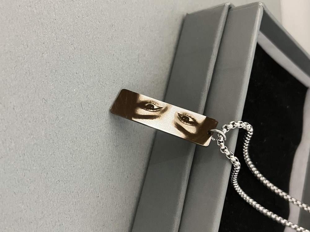 گردنبند چشم و ابرو